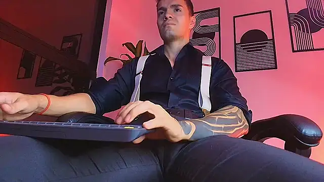 ALPHA_DOMINUS_ – Naživo XXX chat