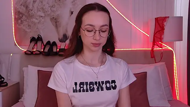 Emily_Simon Live XXX-chat