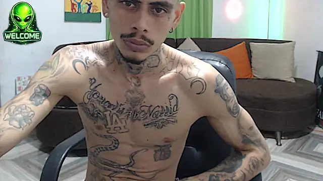 alpha_zom Adlı Modelin Canlı XXX Sohbeti