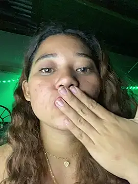 Rico02j Chat XXX in diretta