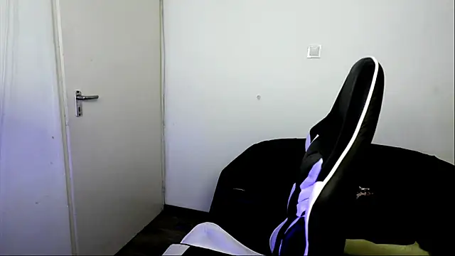 ShyHotNerd Live XXX Chat