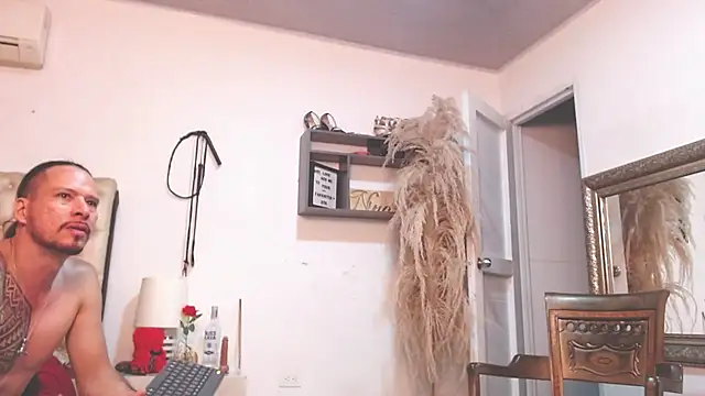 دردشة NinaAndRocco الجنسية المباشرة
