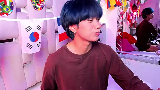 Eriol_ Chat XXX live