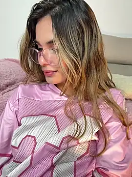 Czat XXX na żywo – cuteluci_