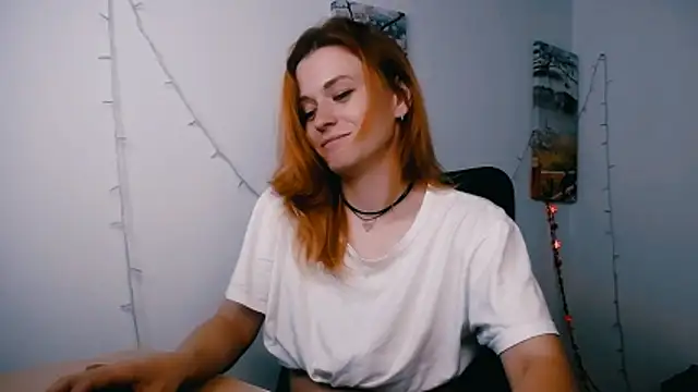 PeppyMia Chat XXX in diretta