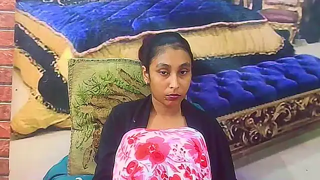 IndianSexyButt's Live XXX Chat