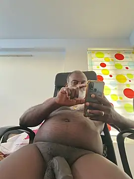 Chat +18 de strongguyindia ao vivo