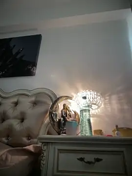 HotXMom_ Adlı Modelin Canlı XXX Sohbeti