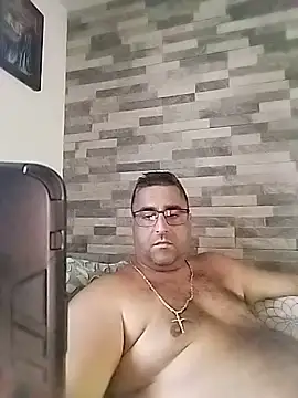 ADRIAN_ADI40のライブXXXチャット