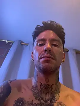 MR_EITHAN's Live XXX Chat