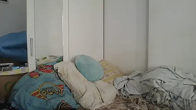 vitalik66679 Adlı Modelin Canlı XXX Sohbeti