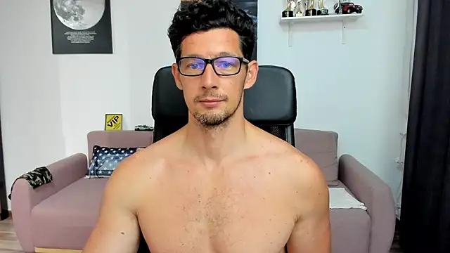 BrutusK08n Live XXX chat