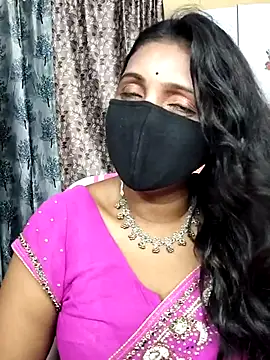 Chat +18 de Hotty_Kavita ao vivo
