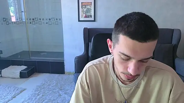 XXX chat uživo modela KaydenDrew