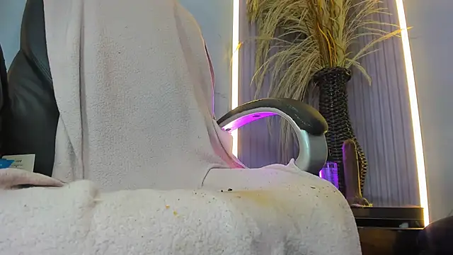 Czat XXX na żywo – Mila_Leon