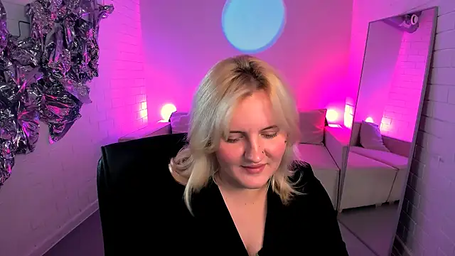 Chat XXX en directo de KathyBriggs