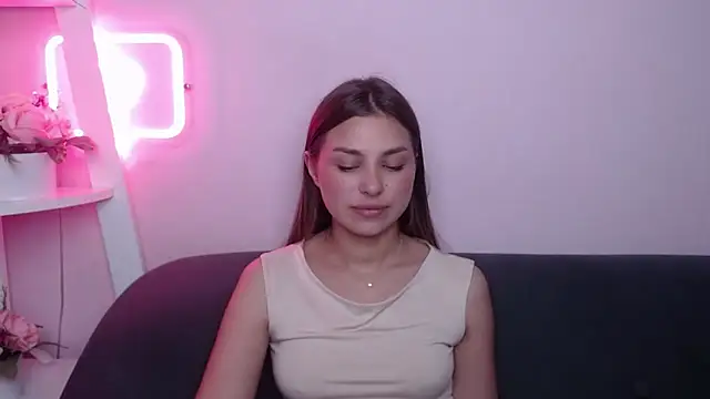 MilanaAngelAs' Live XXX Chat