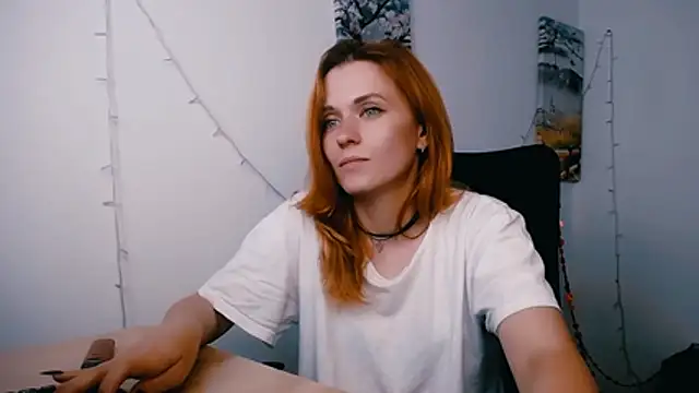 PeppyMia Chat XXX live