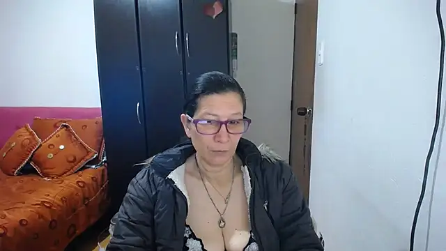 latin49 élő XXX-chatje