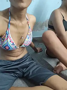 Chat +18 de Virgin_Girlss ao vivo