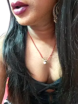 glitchwaligirl Adlı Modelin Canlı XXX Sohbeti