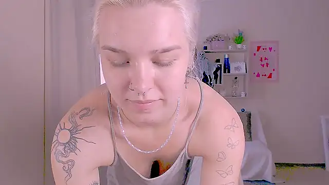 Hot_Blonda élő XXX-chatje