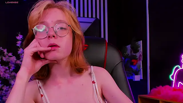 FoxxyyPolly's Live XXX Chat