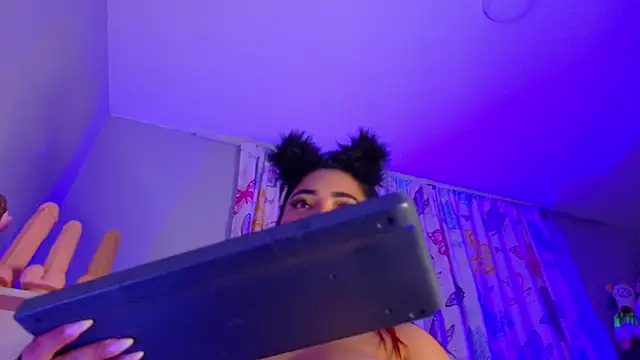 NicolleTaylor Chat XXX in diretta