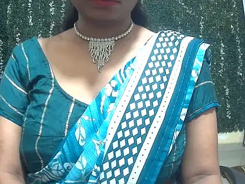 Ruhi_Hotty Chat XXX in diretta