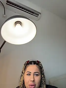 DaianaKimberly Adlı Modelin Canlı XXX Sohbeti