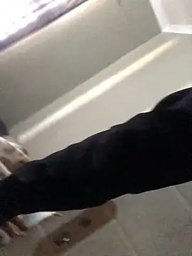 Big_B_Cock_1 即時 XXX 聊天