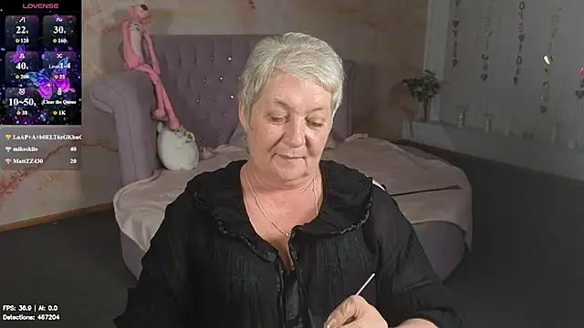 Poppy_Pulse Chat XXX in diretta