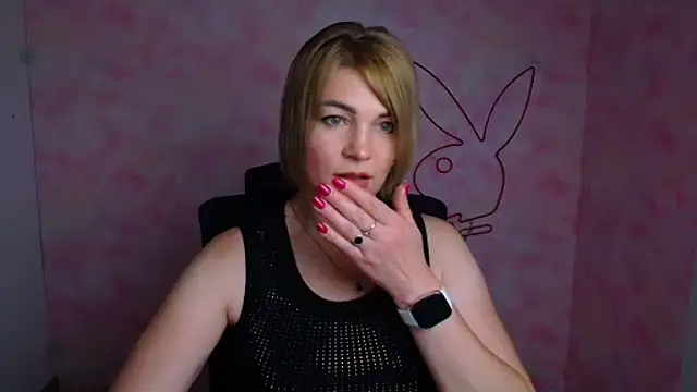 CuttieEmma's Live XXX Chat