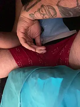 GusanoDelicioso's Live XXX Chat