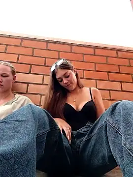 caressyourself's Live XXX Chat