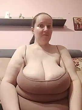 BustyLadyAlma Chat XXX live