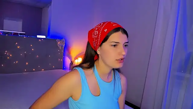 Онлайн чат XXX Laura_Leee