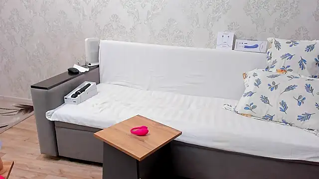 ToraMika Chat XXX in diretta