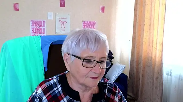 Sandra_Snowflake Chat XXX live