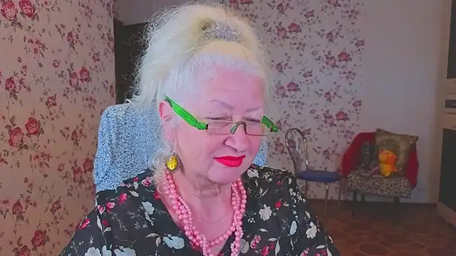 Pokazy przed kamerką – Maya_Mayflower