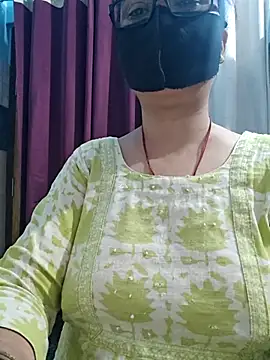 Aishwaryaa_69 Live XXX-Chat