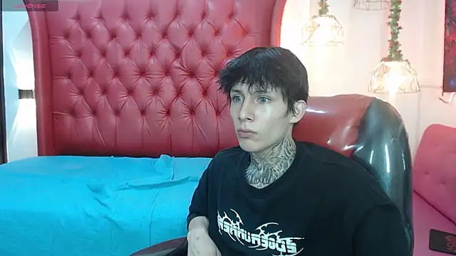 Cry_thereal's Live XXX Chat