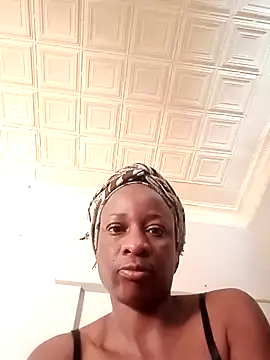 HotChocolateBitch Live XXX-Chat