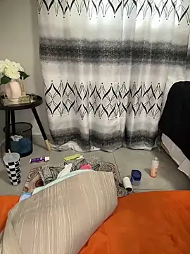 Nicole_bash লাইভ XXX চ্যাট