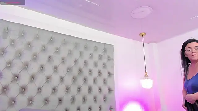 Chat +18 de anette_cooper ao vivo