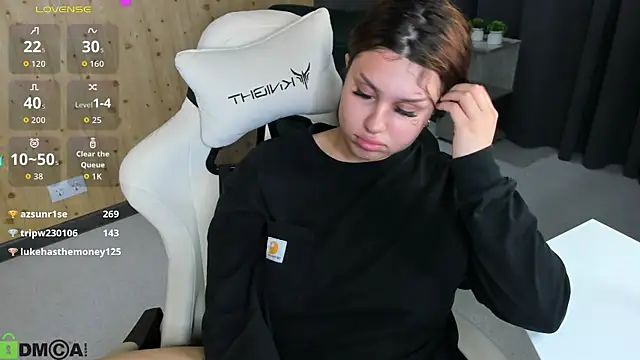 nicolewoss Adlı Modelin Canlı XXX Sohbeti