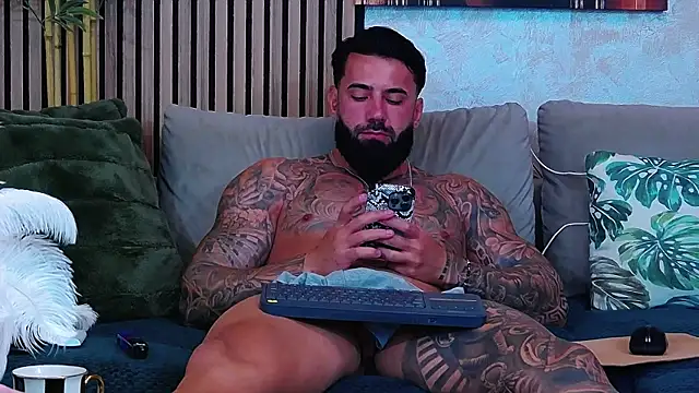 Czat XXX na żywo – masterkingofmusclee