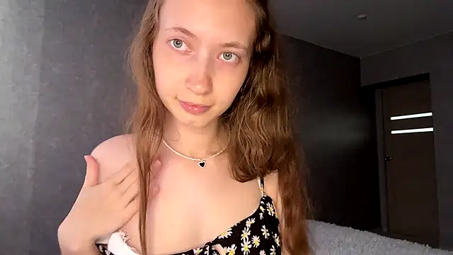 Emily_Mur_ Live XXX-Chat