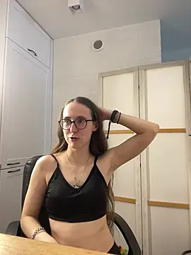 MartiniiSelenna Adlı Modelin Canlı XXX Sohbeti