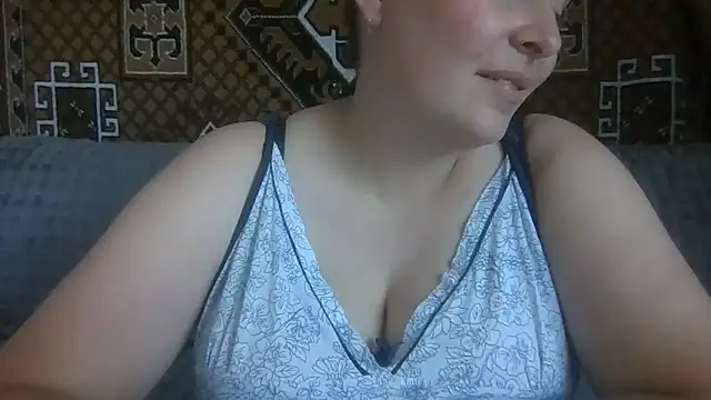 Chat +18 de Diana_Britt ao vivo